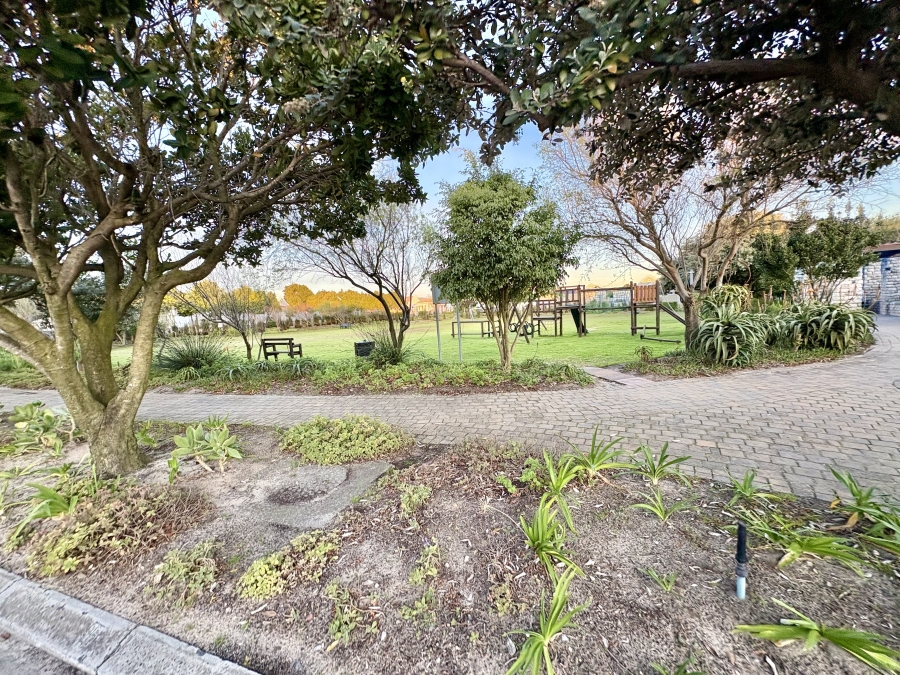 To Let 3 Bedroom Property for Rent in Sunningdale Western Cape
